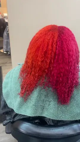 She wanted red & orange! Look at the healthiness of her hair #olaplex #healthyhairspecialist #cincinnatihairstylist #professionalstylist #masterstylist #bookme💋 #lovewhatido
