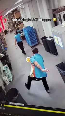 The most graceful slip known to man 😆🍟 🎥@Paul Molina-Lamas #ladbible #fyp #foryou #smooth #goodsave #waiter