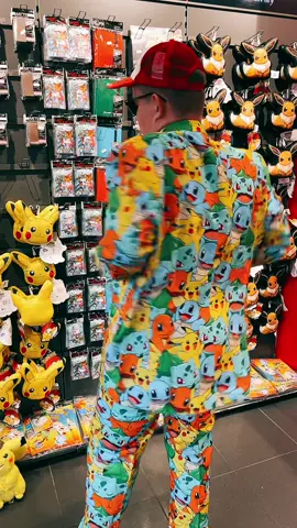 Wanneer je hoort dat Pokéfamily weer een giveaway houdt 🕺😍Check hiervoor de link in onze bio👀❤️#pokefamily #pokemon #fy #foryou #utrecht #giveaway