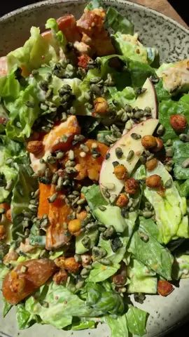 If you’ve never tried apple in salads you’re missing out!! #lunch #healthylunch #healthylunchideas #cookingasmr #salad #saladtiktok #saladtok #food