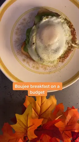 Oh you fancy #breakfast #breakfastideas #fancy #simple #quick #healthybreakfast #foodtiktok #badandboujee