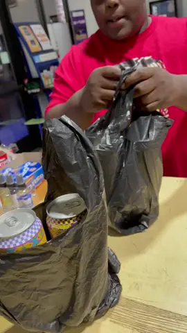BAG PRANK!! STRONG HANDS!!