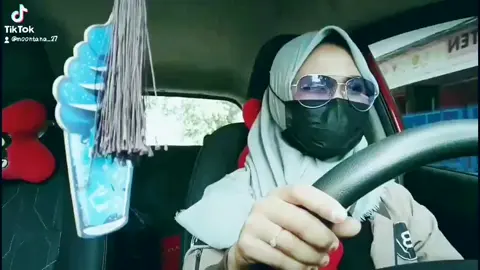 emak² cari cuan kejar setoran 🤣#dolanjsp#moontanasolo #moontanahome#bromotimur #kuligombal