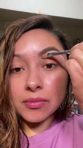 🥺👉🏼👈🏼 #eyebrowshaping #thetruthwillsetyoufree #paratipage #bestievibesonly #cejasperfectas #singles #LearnOnTikTok #beautyhaul