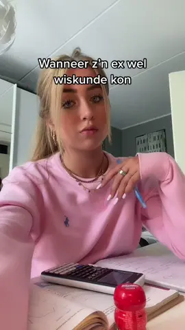 Oftewel dom blondje🥲💁🏼‍♀️ #viraalgaan #vj #foryoupage #fyy #viraall #virall #voorjouu #wiskunde #youdidthat #ex #leren