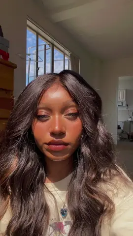 The sun is burning my eyes 😭😭 #minnierose #wellimnotapoet #imjustawoman #iamtheminnierose #ThatCloseMessenger