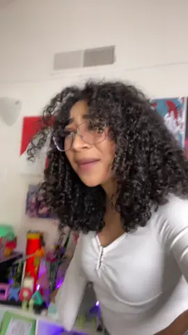 I just wanted to do this sound :) #ThatCloseMessenger #Twitch #latinxbusiness #hellofall