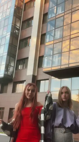 Похожи ?)