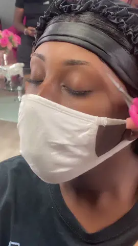 Perfection #neatbrows #beautifulbrows #eyebrowsonfleek #neatfleeklounge #neatfleakbrows #bestbrows #miamibrowslayer #miamibrows #beautiful