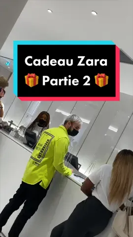 J’avais même pas capté qu’elle travaillais à Zara 😭😂 #cadeau #zara #sourire #bonheur