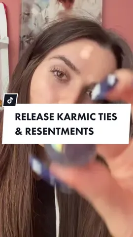 🤍 #reiki #reikienergy #reikihealing #asmr_tingles #visualasmr #karmicties #resentment #healingtiktok #distancehealing #reikihealer