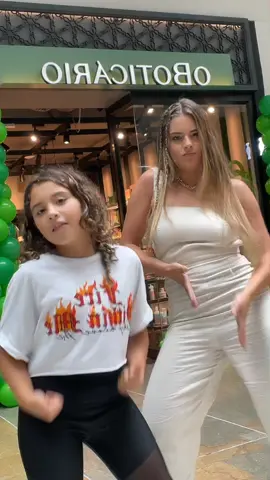 Salo intentó enseñarme, y yo no decepcionarla👱🏼‍♀️👧🏻