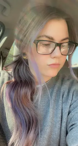 I say “so good” randomly bc I get too excited. One of my all time favorite songs. #FlauntItChallenge #poppunkmusic #altgirl #poppunkgirls #fyp