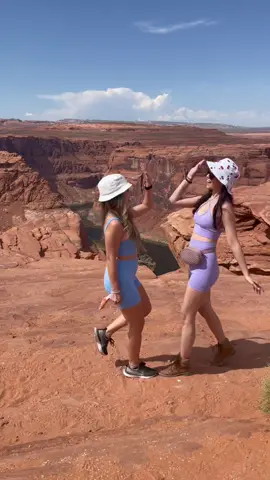 Great time in #arizona #bestfriend #matchingoutfits #amigas #latinas