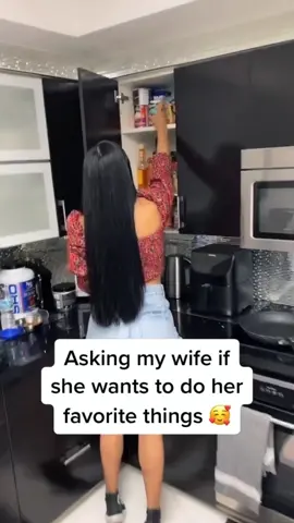 She got mad at the end 😡😂 #couples #husbandandwife #wife #boyfriends #girlfriends #married #husbandwifecomedy