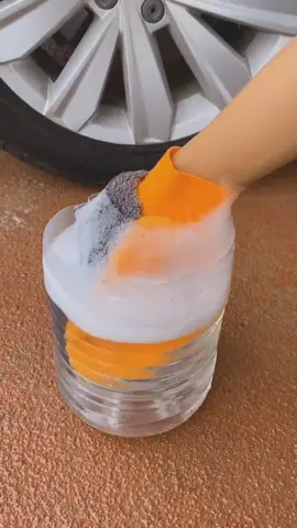 Use this glove to wash your car and get it super clean without going to the car wash.#cars #fypシ #tiktokfyp #fyp #car #BeBold #JamieMovie