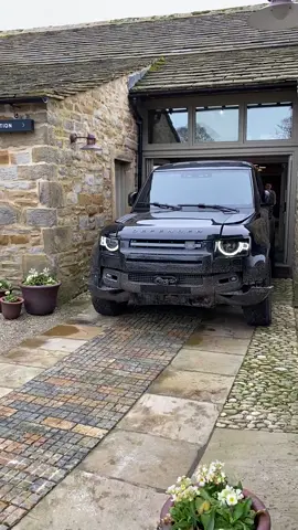 When the James Bond Defender came to visit North Yorkshire #007 #jamesbond #newdefender #defender #landrover #rangerover #newjamesbond #tiktok #fyp