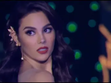 tài năng xinh đẹp, vừa có đỏ lại thơm #catrionagray #missuniverse #binibiningpilipinas #beautyqueen #catwalk #Vietnam #philippines #xuhuong