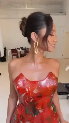 Texture spray all day for @shaymitchell as she goes from runway to red carpet #tresemme #hairinspo #hairtok