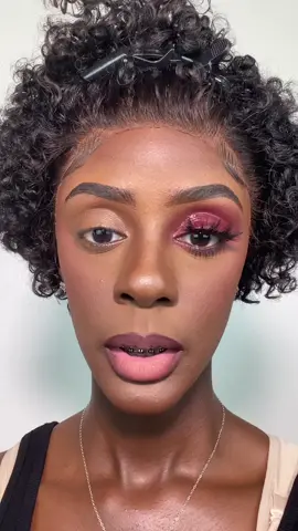 Glossy lids for fancy people ✨✨ #eyeshadowtutorial