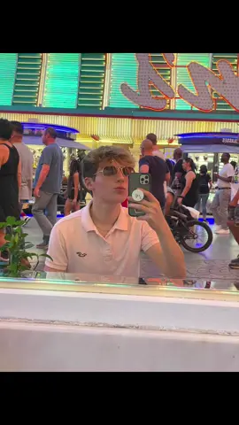 City of lights, to city of angels, to city of gators