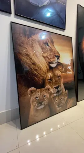 Uma encantadora família passando por aqui 😍♥️🦁 temos muitas opções de quadros  de leao, chama pelo link na bio✅🖼 #quadrosleao