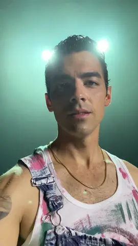 #WhosInYourHead video is out now on YouTube!! Drop a 💭 in the comments if you’ve watched today…