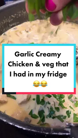 Here’s a thrown together “what’s in my fridge” recipe 😂😘 #Chicken #Dinner #GarlicCreamyChicken