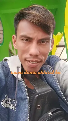 dalam keadaan aPaPun ku ingin selalu bersamamu suamiku..