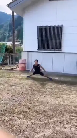 Wait for it... 🤣🙈 @varzapp #433 #foryou #cr7 #cristiano #ronaldo #foryoupage #funny #funnyvideos