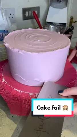 Well that didn’t work out 🙈 #cakefail #cakedecorating #butterflycake #purple #buttercream #lefthanded #purpletheme #tryagain #fail #weallmakemistakes