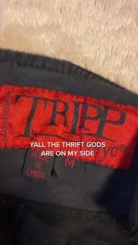 AAAGHH IM SO HAPPY IT FINALLY HAPPENED I LOVE THE UNIVERSE #trippnyc #thriftfinds