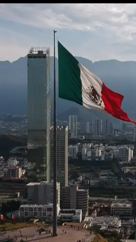 Viva Mexico!! #mexico # torreobispado #banderademexico #drone #spark #monterrey