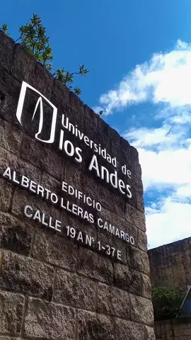 Mañanas en @universidaddelosandes 🥰🥰 #fypシ #uniandes #college #VolverlAlCampus #universidad #losandes #collegelife #parati #trend