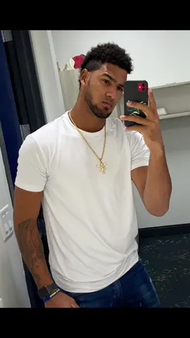 #parati #viral #like #solteroski #tiktok #donmiguelo # así de simple cñ 😒🥰