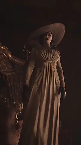 Don’t blink or you may miss it 🤚 #fyp #fy #foryou #alcinadimitrescu #ladyd #re #re8 #revillage #ladydimitrescu #alcina #edit