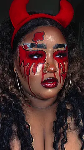 I love a good sharp eyebrow 🔪🩸 #fypシ #viral #halloween #halloweenmakeup #makeuptok #makeup #sppokyszn #SoFiMoneyMoves #NissanShowUp #xyzbca