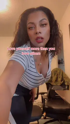 Self love is the best love 💕 #loveyourself #loveyou #selflove #SelfCare #happy #positive #PositiveEnergyChallenge #happiness #flawsandall #jigglypuff #shakeit #obsessed #big #body #thick #Love #beyou #fun #beauty #filter #muva #doitforthetiktok