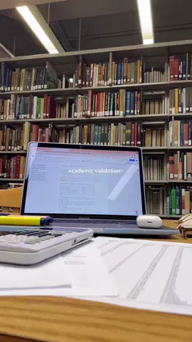 i’m so behind #school #studying #motivation #college #uni #studytok #notes #foryou #dayinmylife #academicvalidation