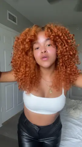 Im obsessed @Shark Home AHHH 🧡 #curlyhair #curlyhairproducts