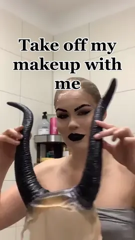 Nach dem duschen war dann alles wieder okay👍🏼😁 #takeoffmymakeupwithme#foryou#halloween2021