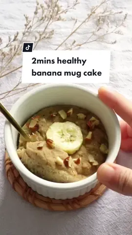 2mins healthy banana mug cake🍌 #banana #mugcake #microwaverecipes #healthyrecipes #vegan