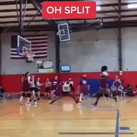 Oh noooo 🤭 (olivia.cowannn/IG)  #foryoupage #girlsbasketball #split #crossover #shoutoutot