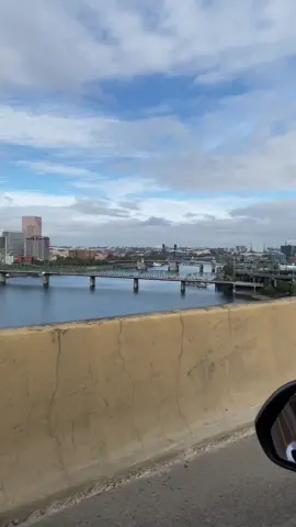 I’m From Oregon, I’m From Oregon. I drink my coffee n smoke my reefer in the morning #brenboy #oregonsong #imfromoregon #portland #cityviews #pdx