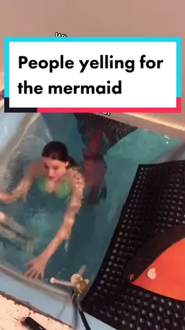 Today was the last day of mermaid shows until April #mermaid #performer #yallgonnamakemelosemymind #funny #swim