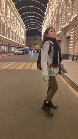 РЕБЯТ У МЕНЯ ВЫШЕЛ НОВЫЙ ТРЕК🥰 (смотрите прикрепленный звук, либо можно послушать по ссылке в профиле)❤️