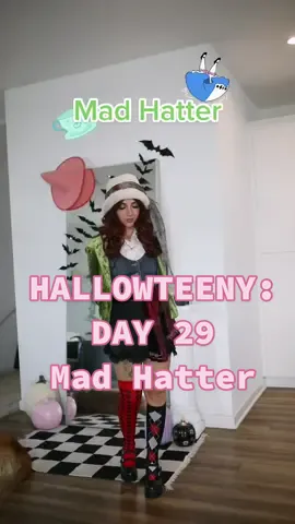 Halloween Costumes DAY 29: Mad Hatter #costumeideas #disney #madhatter