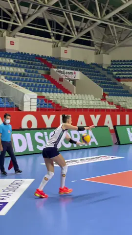 #penivoleybol #volleyballworld #volleyballeurope #volleyball #voleybol #pallavolo #tiktoksports #voleibol #BeUnlimited #volleyballgirls #volei