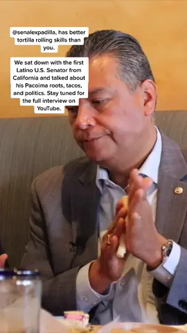 @senalexpadilla, has better tortilla rolling skills than you. #tortillarolling #mexicanUSsenator #pacoima #sanfernandovalley #lataco #interview
