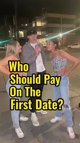 Who should pay on the first date? 🤓 #streetinterview #fyp
